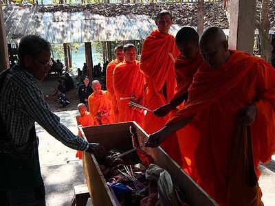 Обряд погребения у буддистов